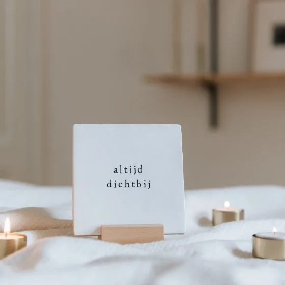 Tegeltje ‘altijd dichtbij’, IKPAKJEIN