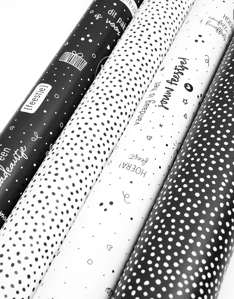 Rol cadeaupapier zwart met witte dots – Zoedt
